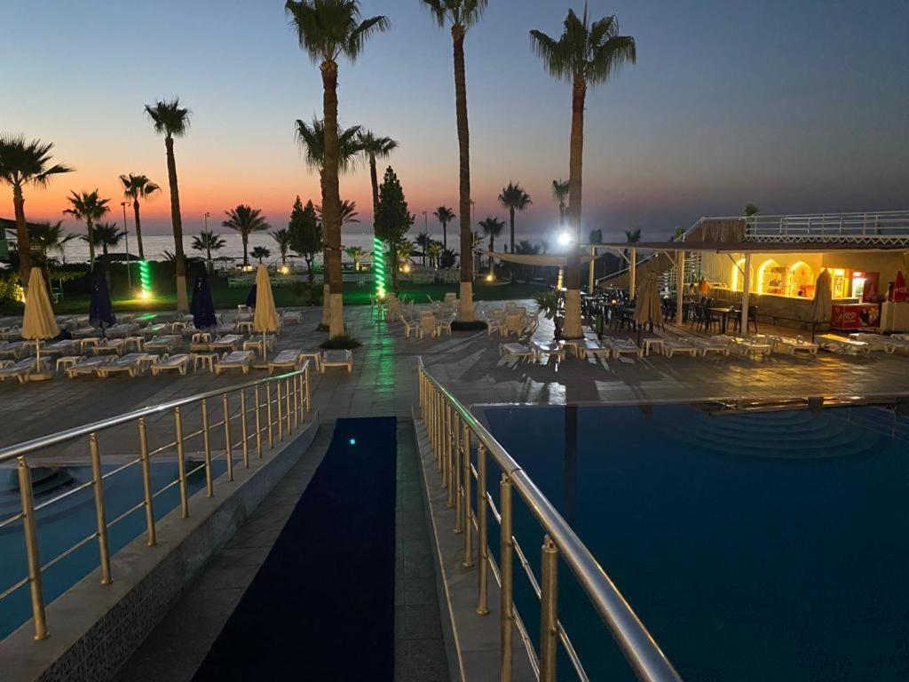 Diva Turka Beach Hotel Iskenderun Ngoại thất bức ảnh